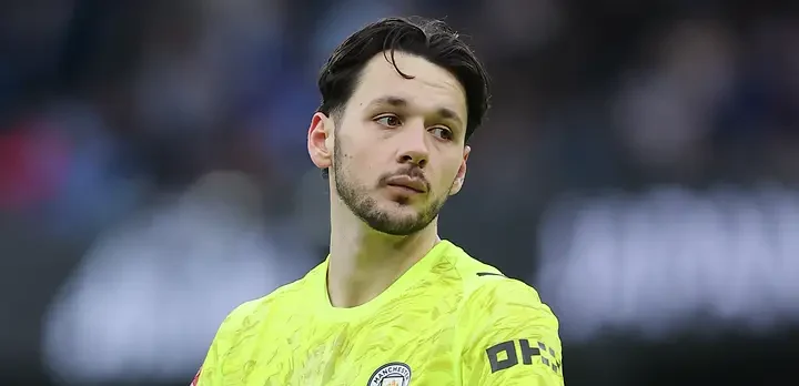 Newcastle rikthen interesimin për James Trafford  portieri pret pas Kupës së Botës