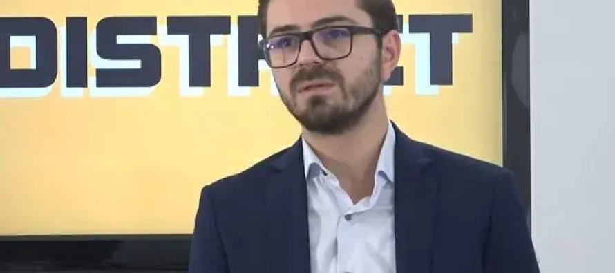 Analisti Selimi: Në qeveri vendos vetëm Mickoski, të tjerët janë për fotografi