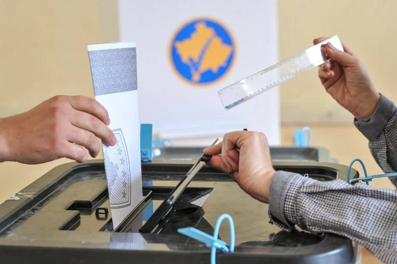 Kosova sërish në kutitë e votimit  Zgjedhjet e treta brenda 16 muajve dhe cikli i shpeshtë elektoral ndër vite
