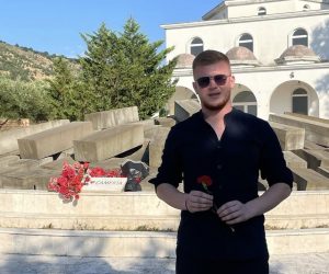 Studenti nga Tirana demanton Bekim Qokun: U mbajtëm 8 orë në kufi me Serbinë, pa ujë e ushqim