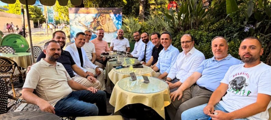 E turpshme? Zyrtarët e VLEN-it në Tiranë pa asnjë pritje zyrtare, pas heshtjes për ndalesat në Qafë Thanë