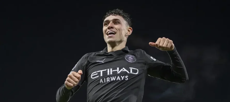 Zyrtare: Phil Foden rinovon me Manchester Cityn deri në vitin 2030