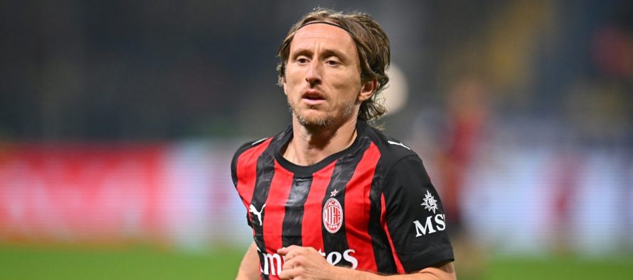 Zyrtare: Luka Modrić rinovon me Milanin, legjenda kroate shtyn pensionimin
