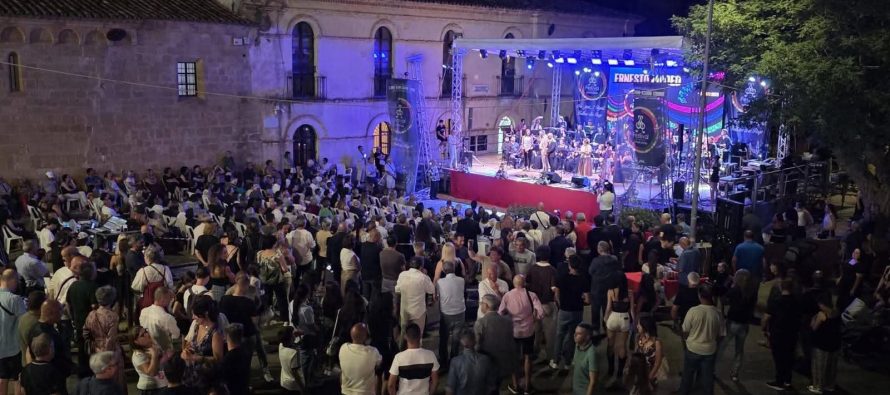 Gjuha dhe muzika që sfidojnë shekujt: Zhvillohet edicioni i 44-të i Festivalit të Këngës Arbëreshe