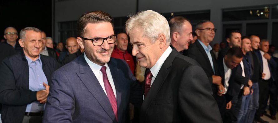 Tre liderë shqiptarë në një skenë, Ahmeti: “Më 18 tetor vendimi do të jetë Arkin Jahija”