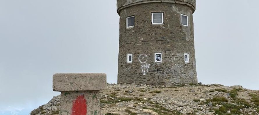 Dy ngjarje tragjike brenda 24 orëve: Alpinisti humb jetën në Sharri, 17-vjeçarja në aksident
