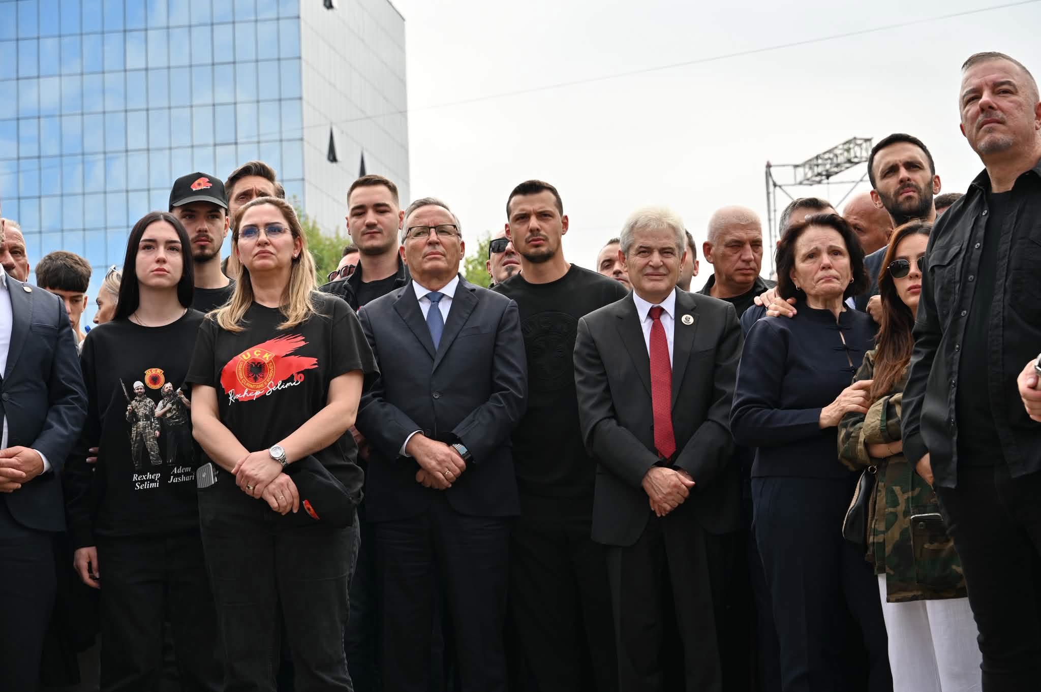 Ali Ahmeti nga Prishtina: Populli shqiptar i shpalli të pafajshëm Thaçin, Veselin, Krasniqin dhe Selimin