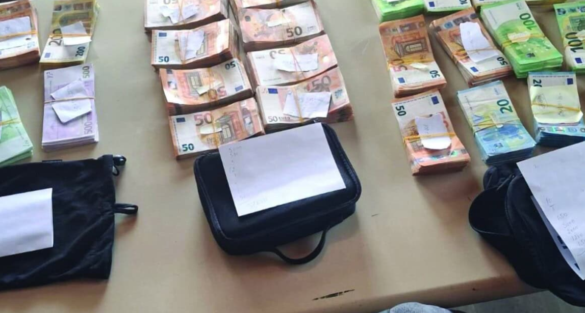 200 mijë euro të padeklaruara në Tabanocë, gjashtë të arrestuar në aksionin kundër grupit kriminal