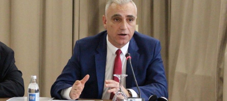 Rexhepi sfidon ministrin për Shkup–Bllacë: Nëse traseja ka ndryshuar, ku janë dokumentet?