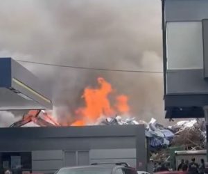 Detaje nga zjarri që përfshiu varrezën e makinave në Tetovë