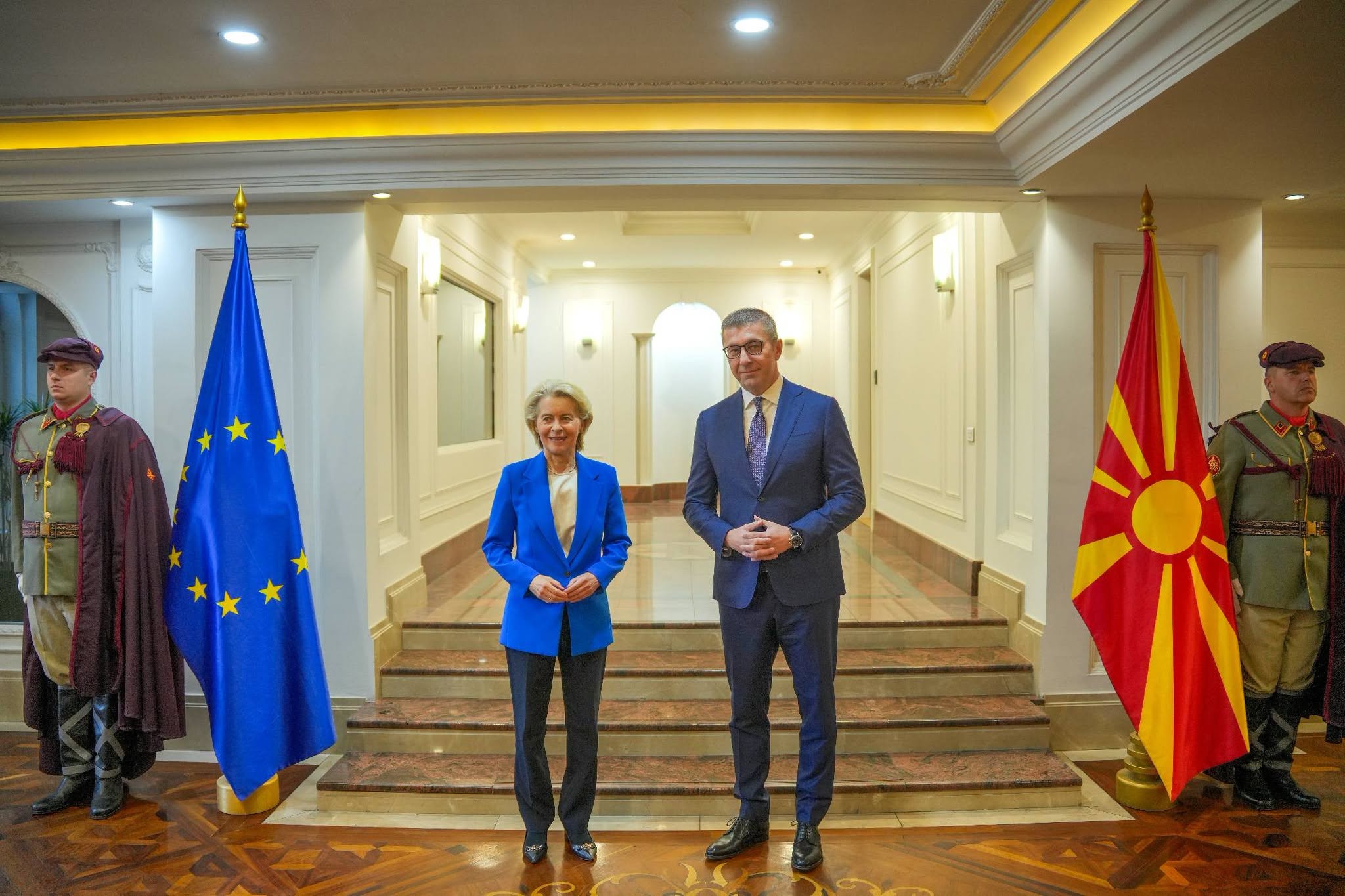Mickoski kërkon përfshirjen e BE-së në zgjidhjen e çështjes me Sofjen