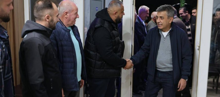 Zgjedhjet në Bervenicë – Izet Mexhiti dhe Adnan Azizi përkrah Jakup Huseinit