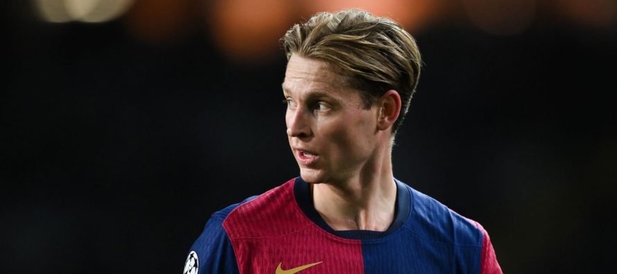 Barcelona provon Frenkie de Jongun si qendërmbrojtës në stërvitje