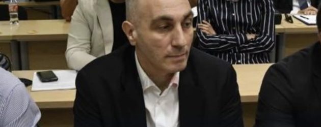 Artan Grubi mbetet pa pasaportë, por lirohet nga arresti shtëpiak