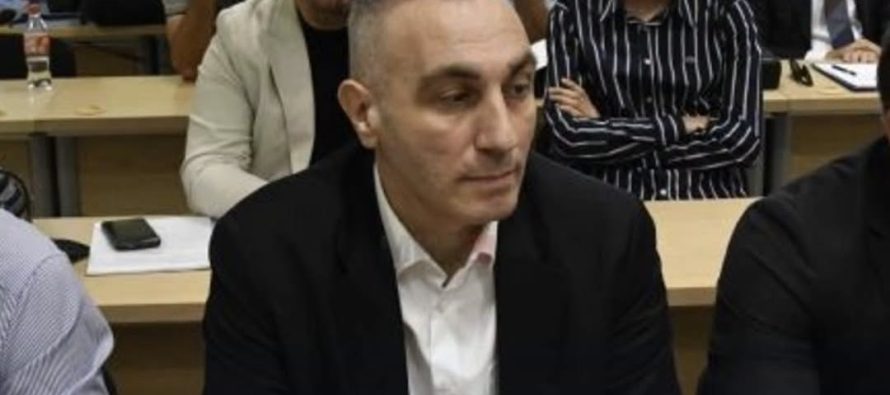 Artan Grubi mbetet pa pasaportë, por lirohet nga arresti shtëpiak