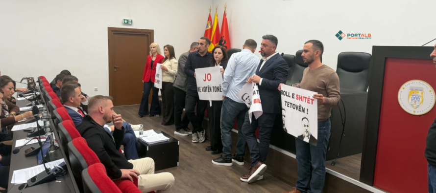 Tetovë: Shtyhen dy pikat e kontestuara për partneritetin publiko-privat pas debateve dhe protestës