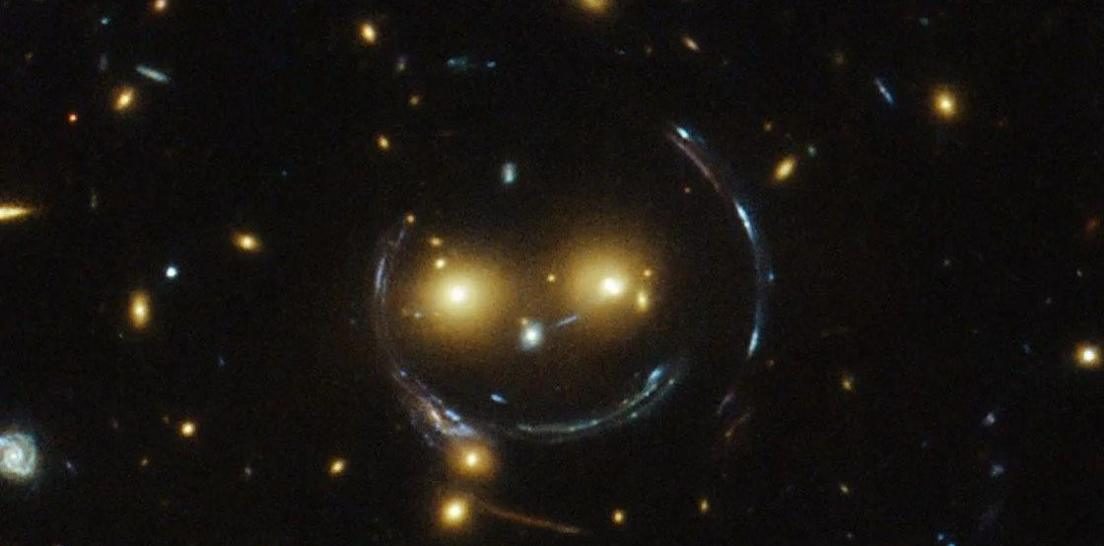 nasa-rikthen-imazhin-e-rralle-nje-grumbull-galaktikash-qe-duket-sikur-buzeqesh