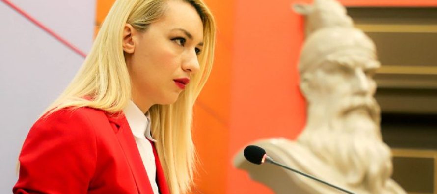 Romina Kuko: Në Shqipëri po shohim tipare të lëvizjes ekstremiste ANTIFA
