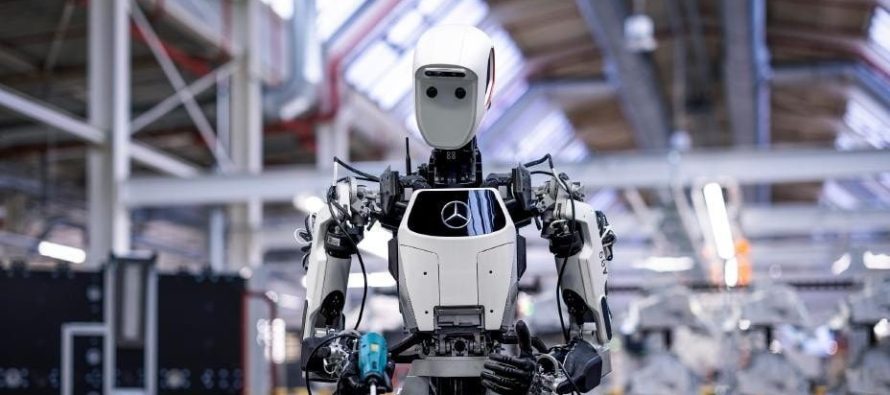 Toyota planifikon 400 mijë robotë, investimet mund të nisin në vitin 2028