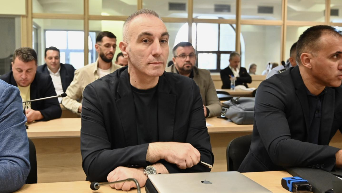 Gjyqi ndaj Artan Grubit! Prokurori presionin ndaj dëshmitarëve | VIDEO