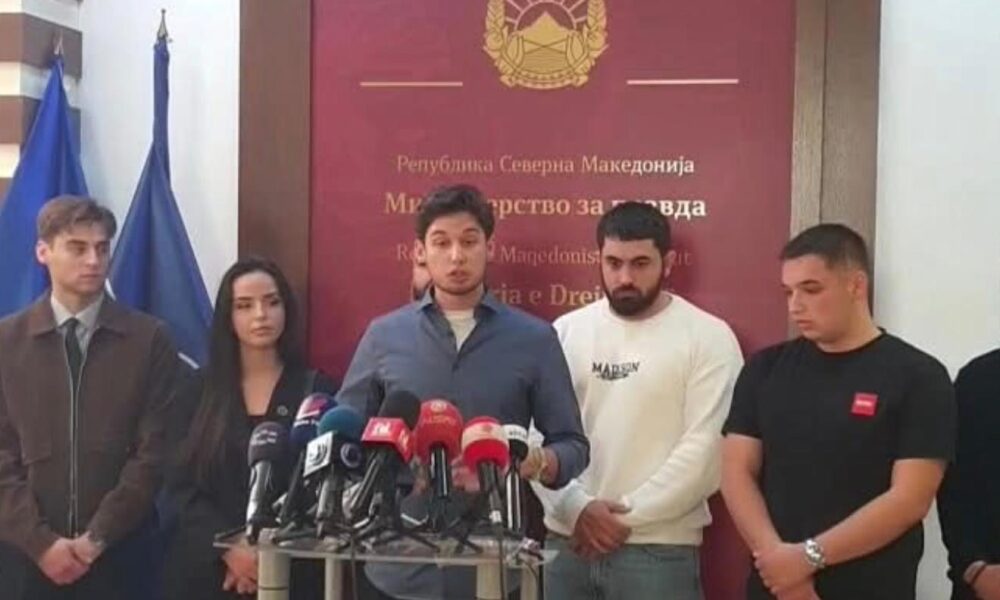 Studentët nuk tërhiqen: Provimi i jurisprudencës kërkohet 100% në shqip