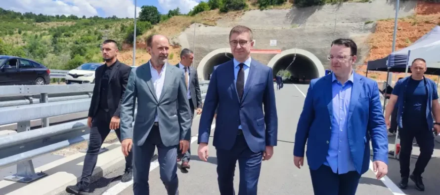 Mickoski dhe Nikolloski ndjekin fillimin e ndërtimit të autostradës Bukojçan – Kërçovë