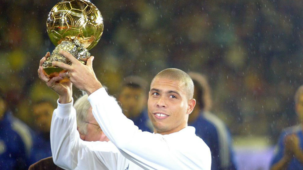 Ronaldo Nazário do t ia dorëzojë trofeun fituesit të Topit të Artë