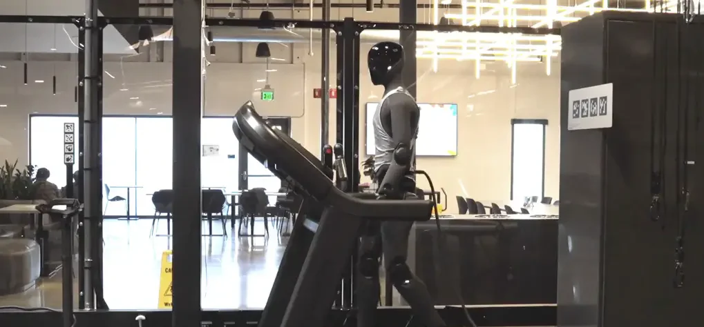 roboti-humanoid-ecen-560-kilometra-per-nente-dite-figure-ai-teston-kufijte-e-teknologjise