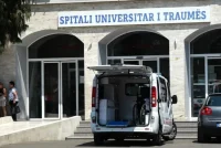 Protesta në Tiranë, një efektiv i nënshtrohet ndërhyrjes kirurgjikale. Katër protestues nën kujdes mjekësor