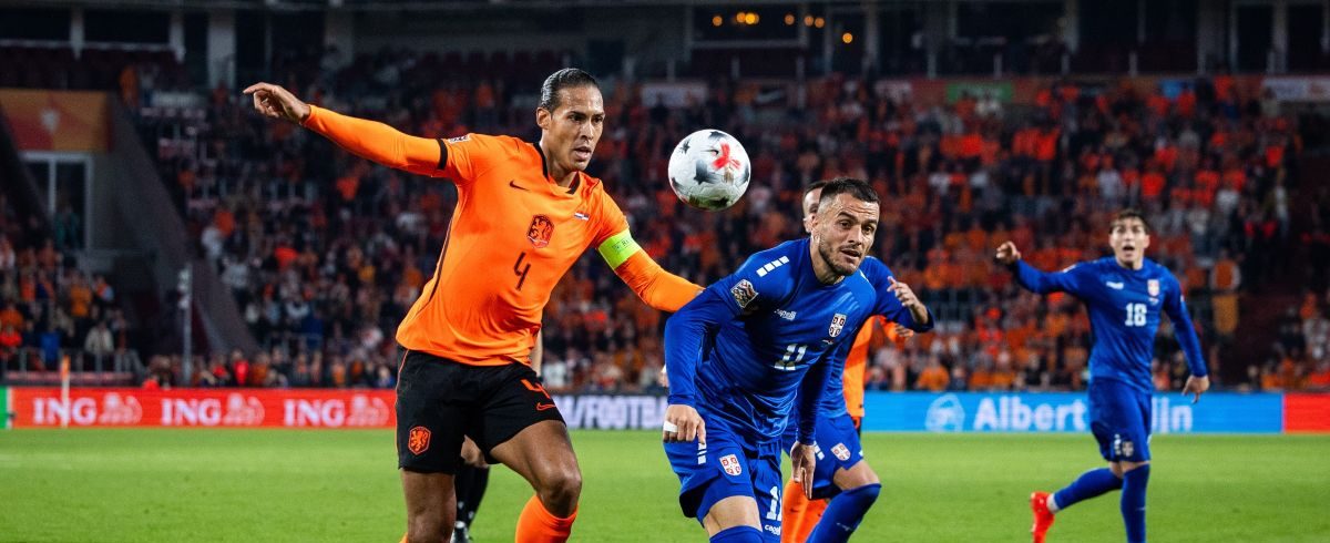 Van Dijk dominoi ndaj Serbisë  paraqitje prej lideri